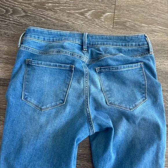Old Navy Mid Rise Kicker Boot Cut Jeans Womens Size 10 Stretch - Picture 5 of 6